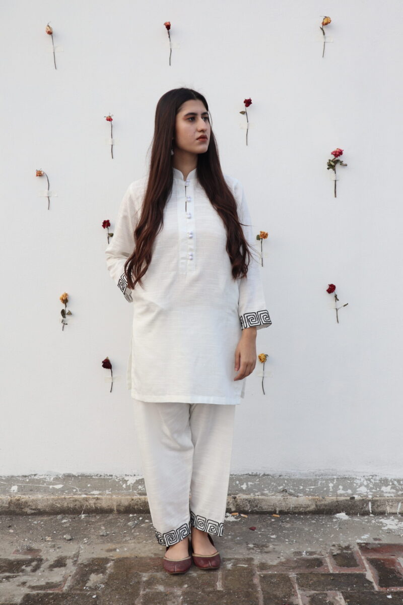 white paheli